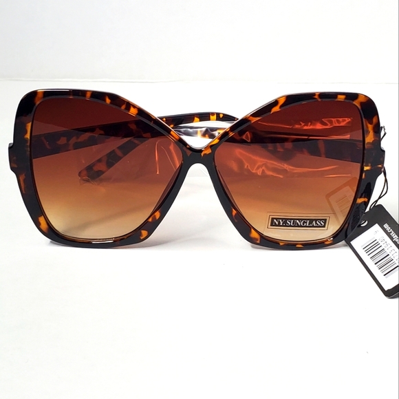 NY Sunglasses - Picture 1 of 9